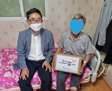 우양재단과 함께하는 어르신 여름철 보양식 지원사업 이미지