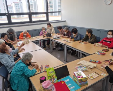 [네이버 해피빈] 인지강화 집단상담 프로그램 '기억력 탄탄교실' 종료 이미지