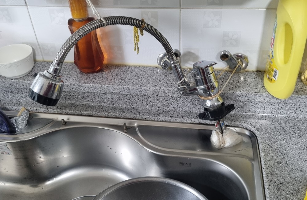 사례관리 서비스 이용자 주거환경개선(수전 수리, 안전바 설치) 실시 게시물 첨부 이미지